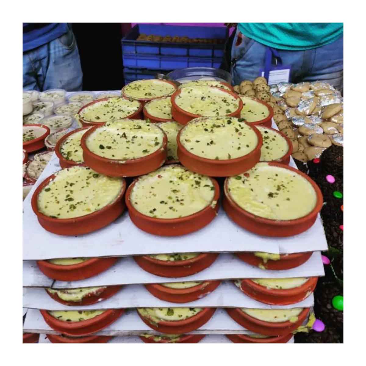 Kolkata : জেনে নিন শতবর্ষ পুরনো কলকাতার এই মিষ্টির দোকান গুলির নাম, রইল বিস্তারিত